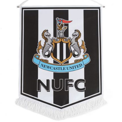 TM 04162 Newcastle United FC Large Crest Pennant