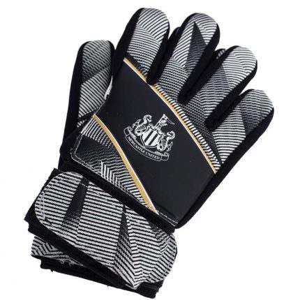 TM 04491 Newcastle United FC Fuse Goalkeeper Gloves Kids