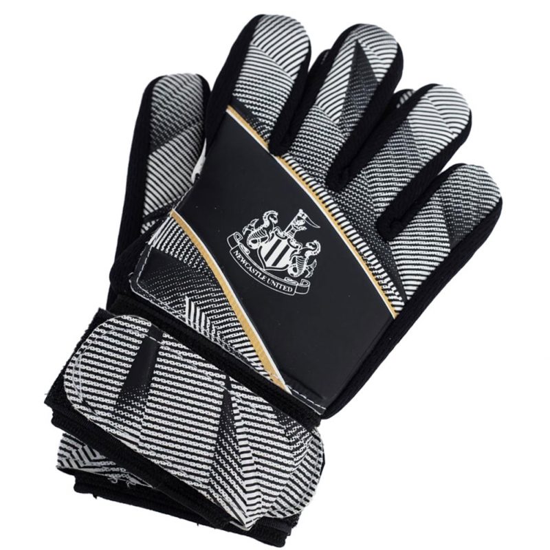 TM 04491 Newcastle United FC Fuse Goalkeeper Gloves Kids