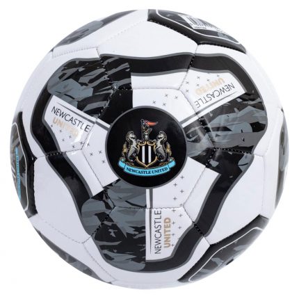 TM 04597 Newcastle United FC Tracer Football