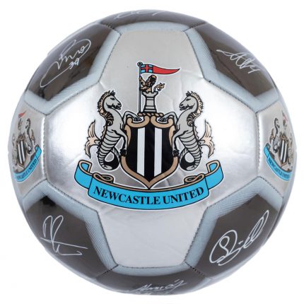 TM 04600 Newcastle United FC Sig 26 Football